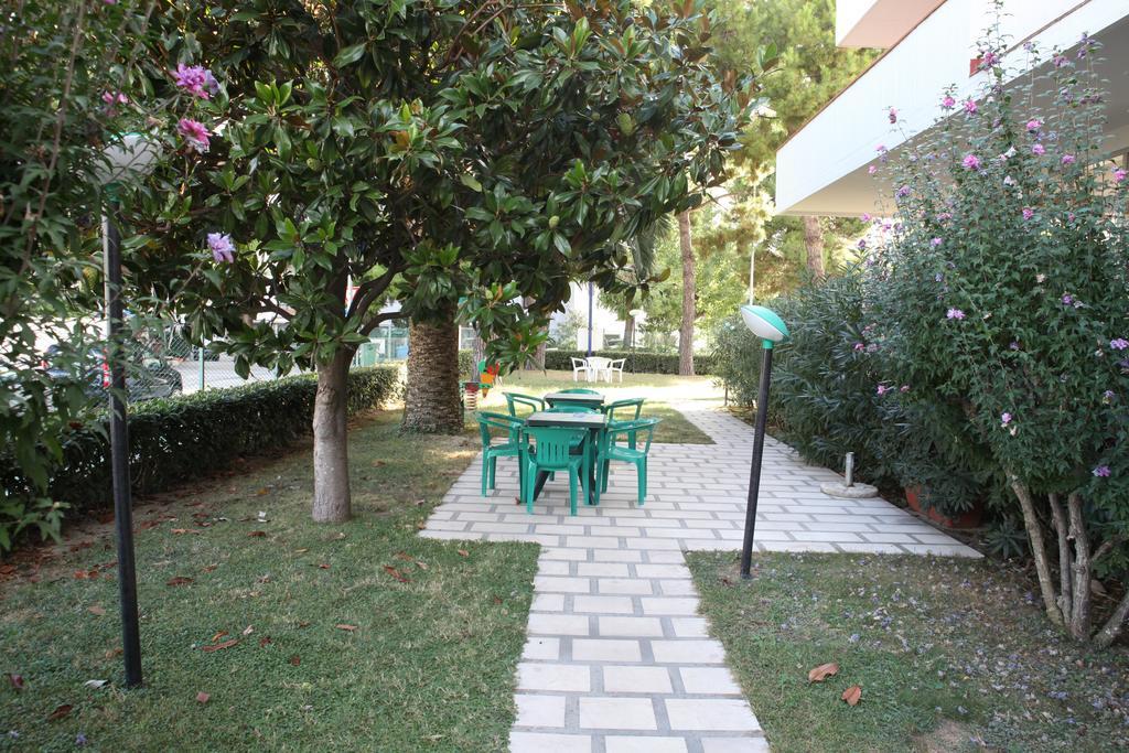 Hotel Blumen San Benedetto del Tronto Exterior foto